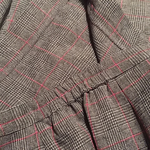 Perceptions Dress Suit - Picture 6 of 8